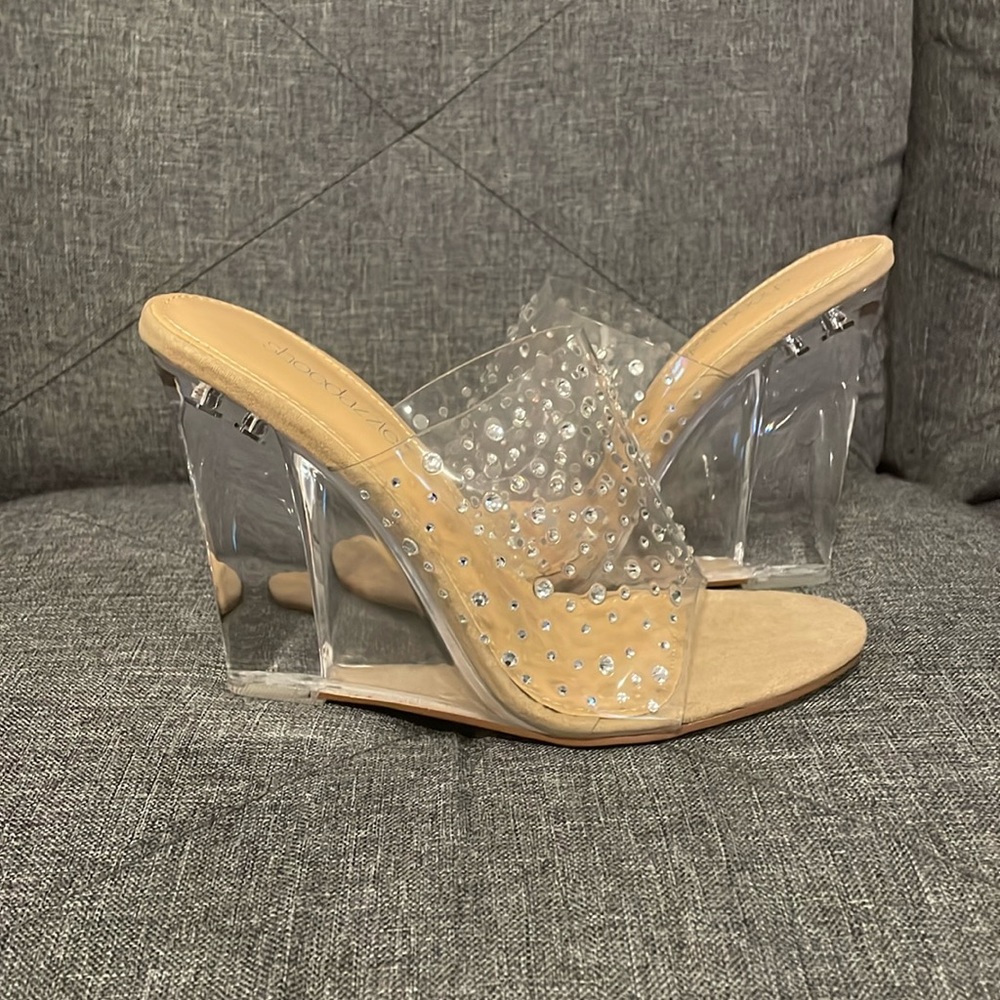 Shoedazzle wedge sandals